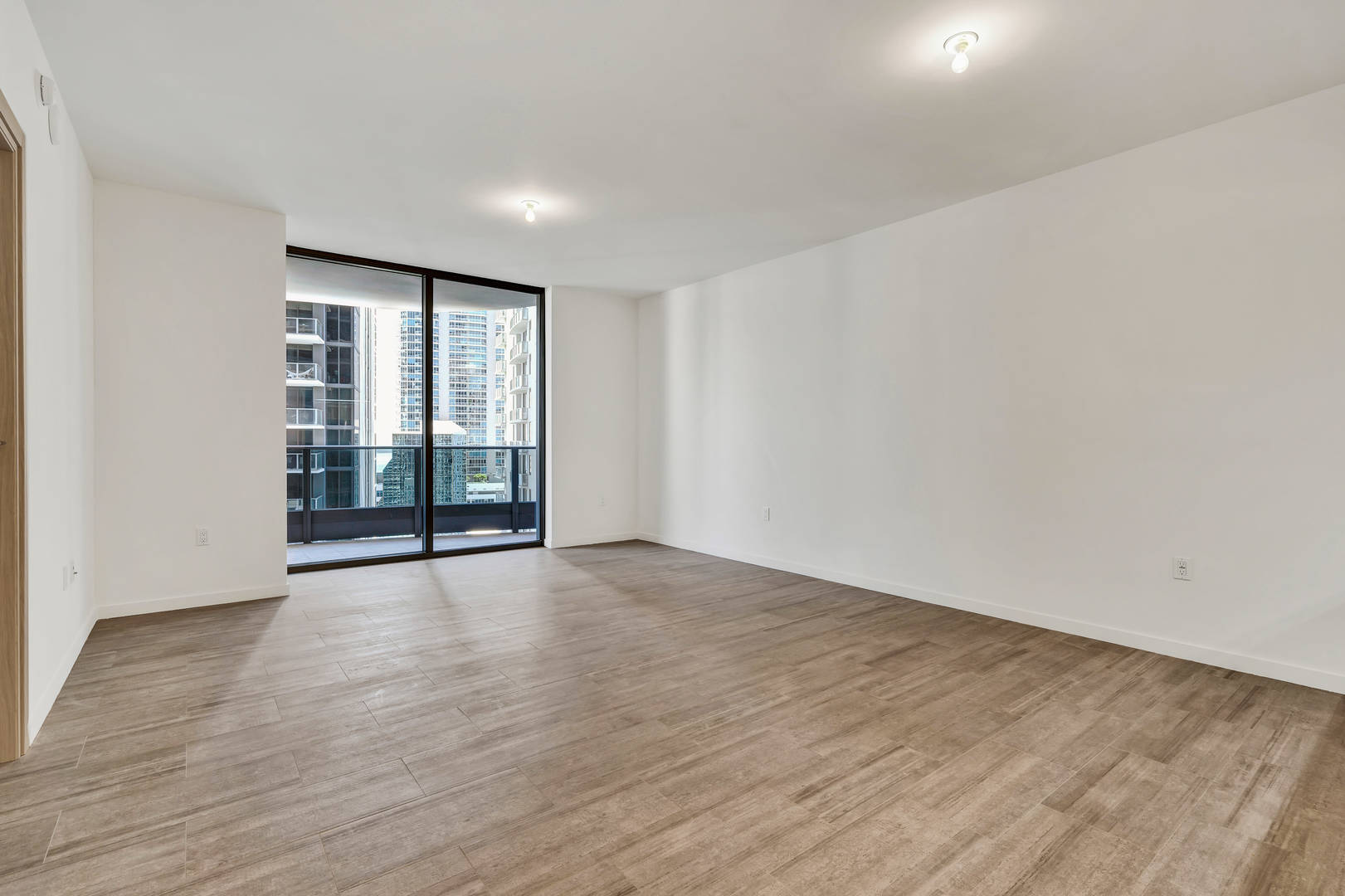 1000 Brickell Plaza Unit 2405 Miami, FL 33131