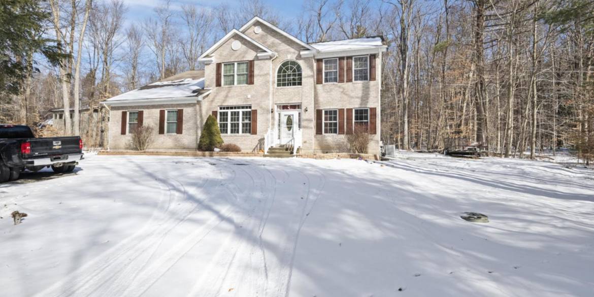 Brivity 1239 Old Farm Rd Pocono Lake, PA 18347