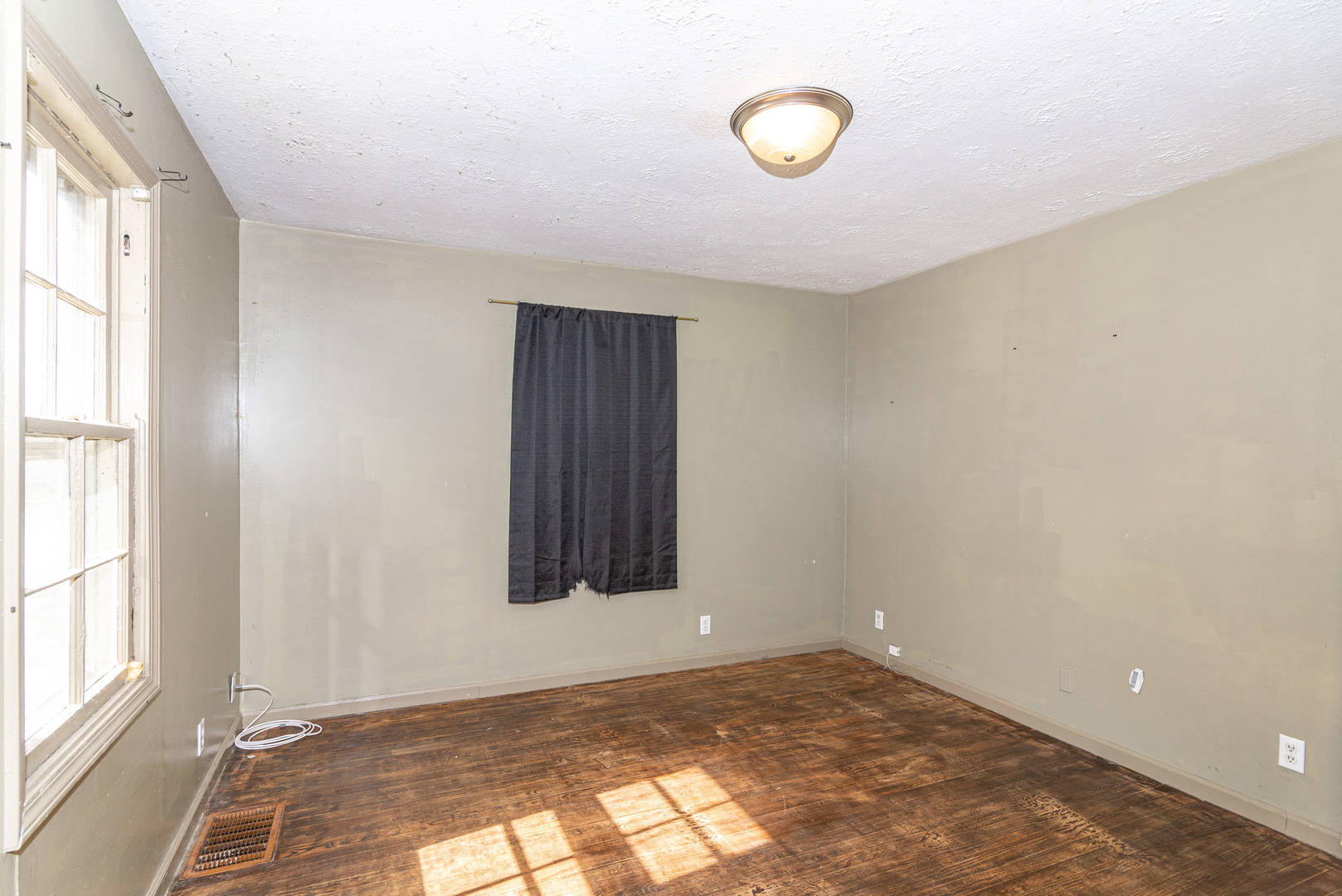 Brivity 2721 West 79th Street Indianapolis, IN 46268 Virtual Tour