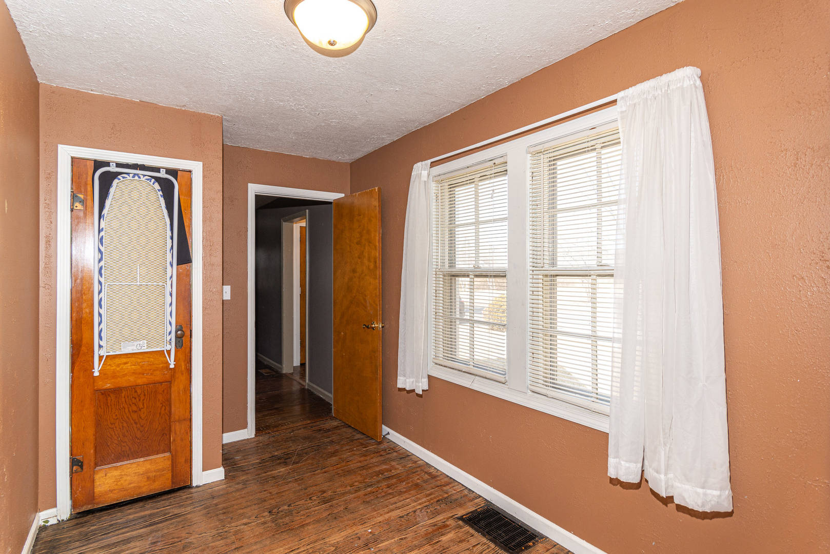 Brivity 2721 West 79th Street Indianapolis, IN 46268 Virtual Tour