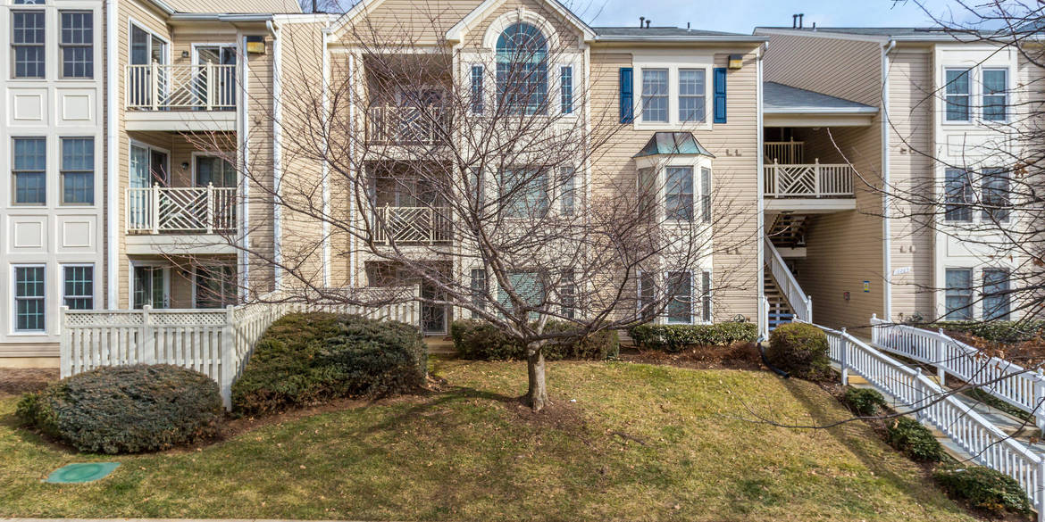 Brivity 12205 Fairfield House Dr 611B Fairfax, VA 22033