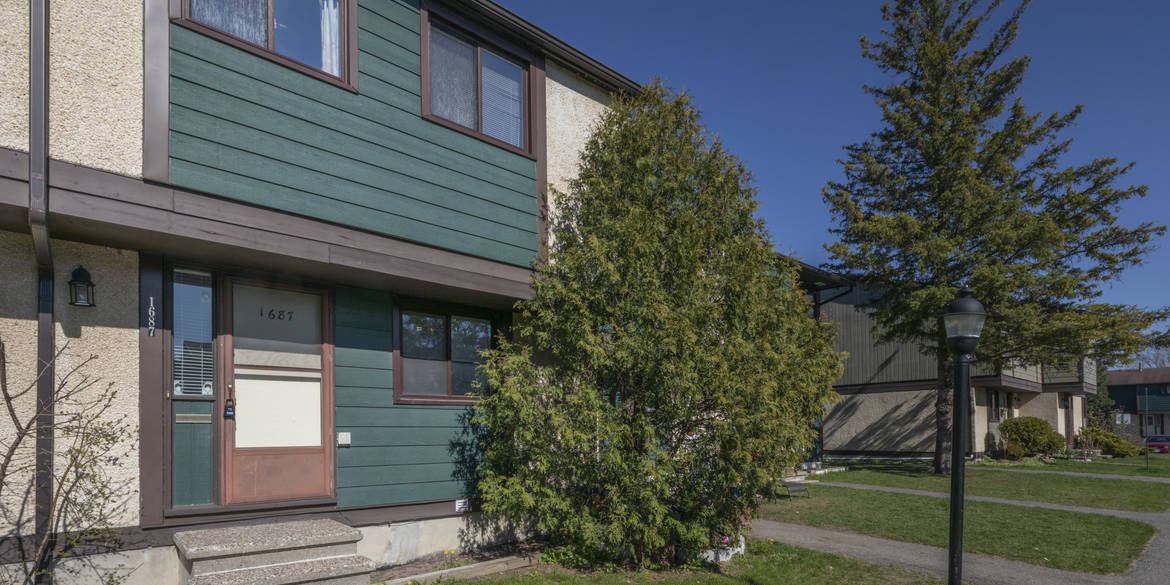 Brivity 1687 Meadowbrook Rd Ottawa, ON K1B3L6