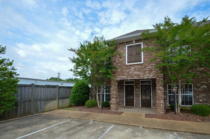 Brivity 102 Leigh Ln, Unit 1 Starkville, MS 39759