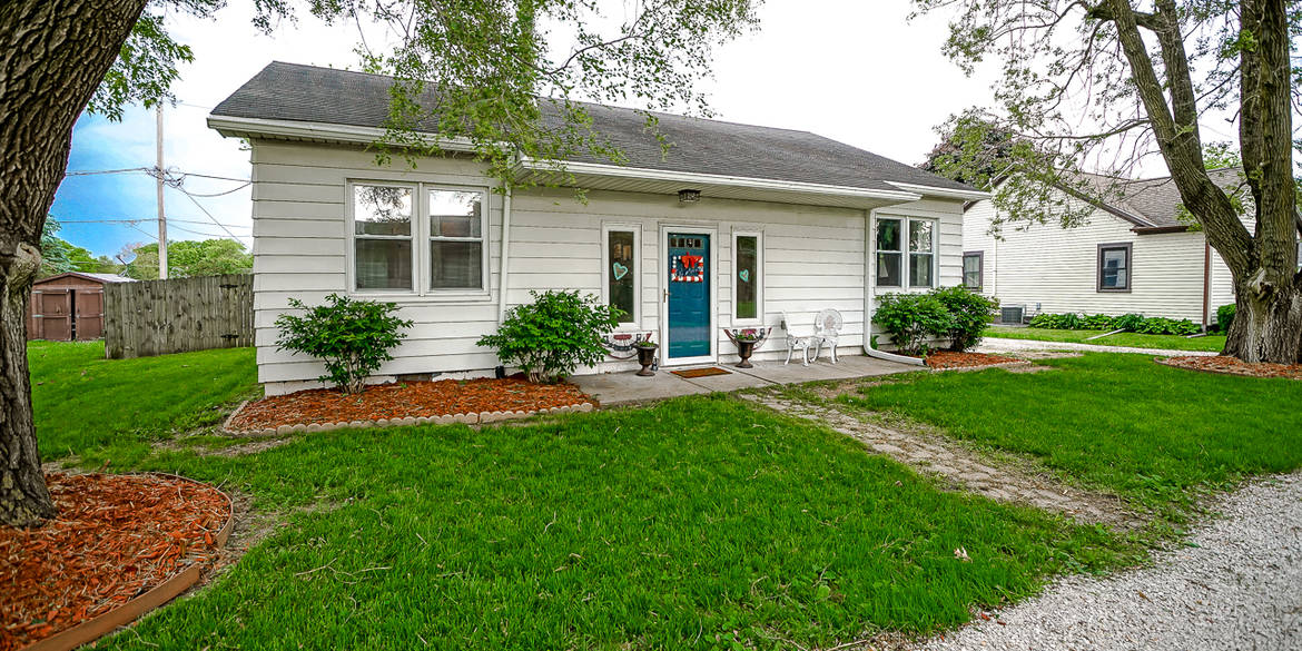 Brivity 215 W Bertram St Metamora, IL 61548