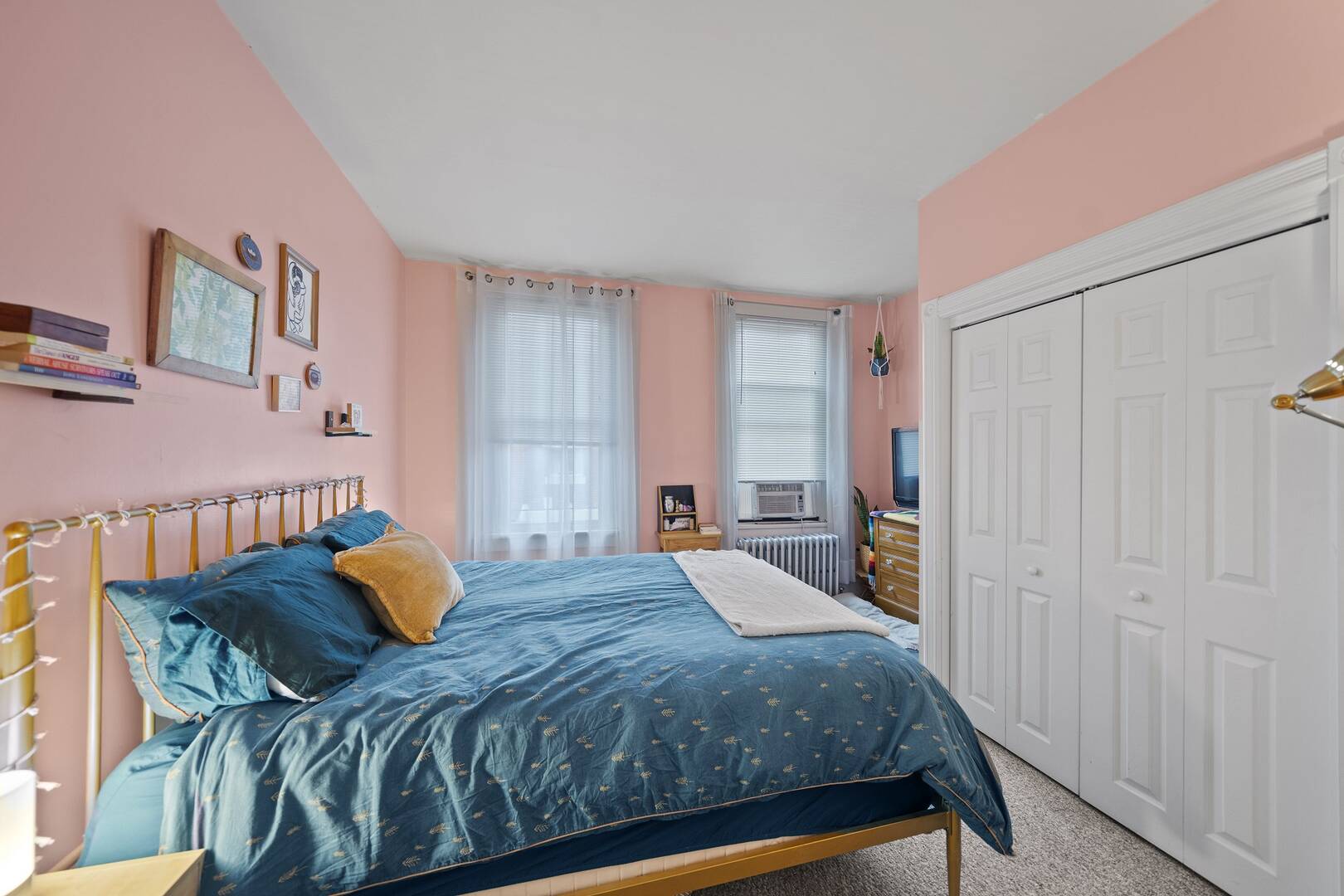 2314 S Warnock Street Philadelphia, PA 19148