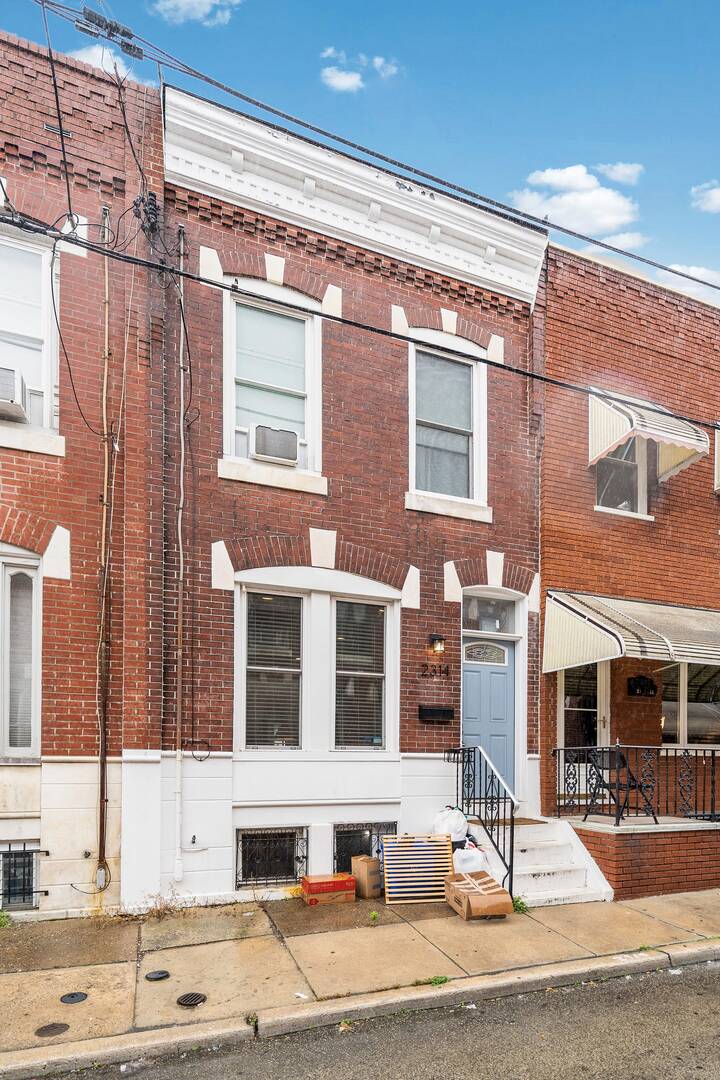 2314 S Warnock Street Philadelphia, PA 19148