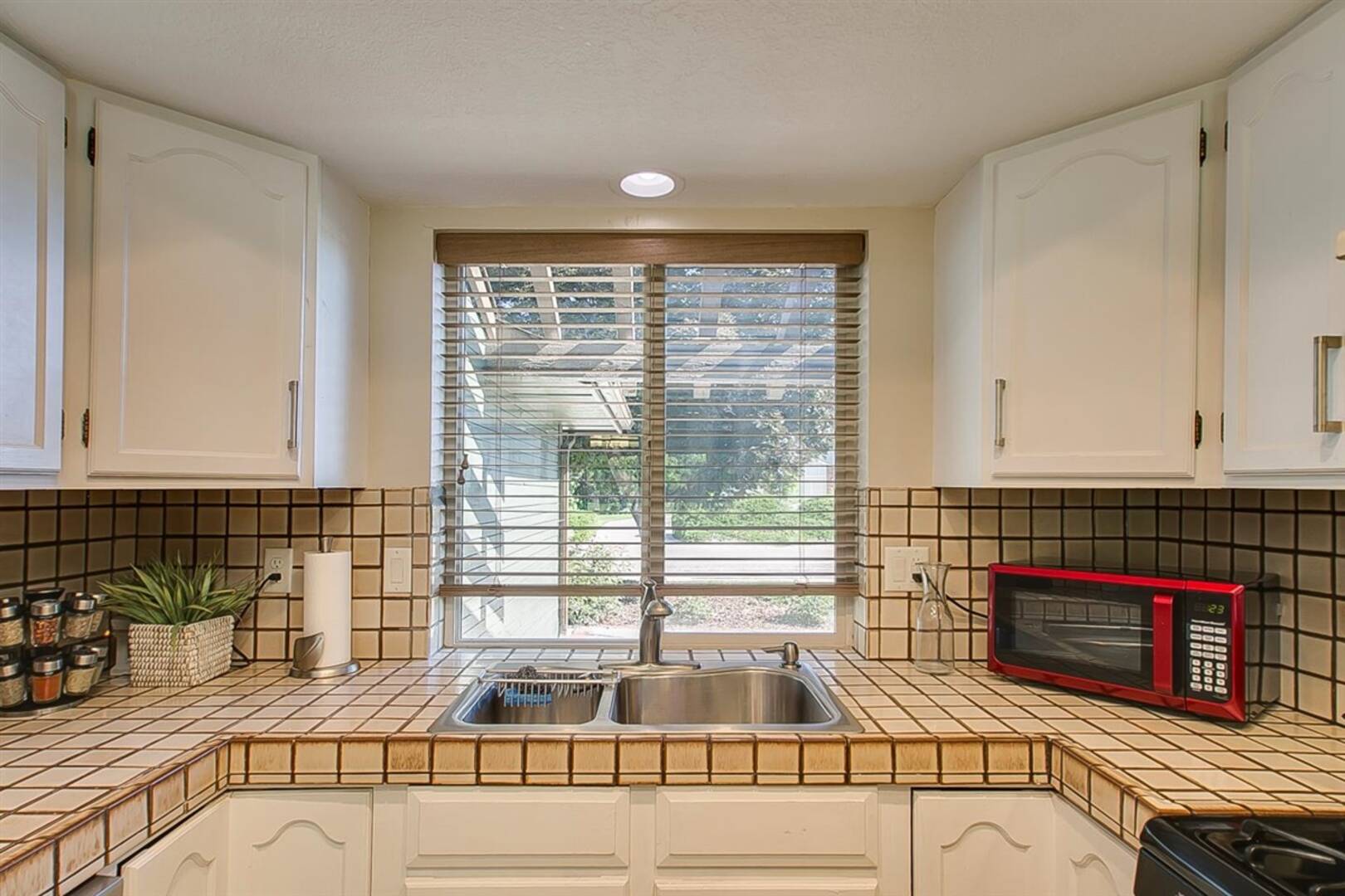 6977 W Amity Rd Boise, ID 83709