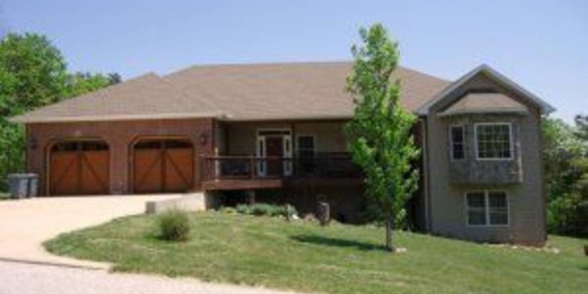 Brivity 301 Woodland Hills Drive Walnut Shade, MO 65771