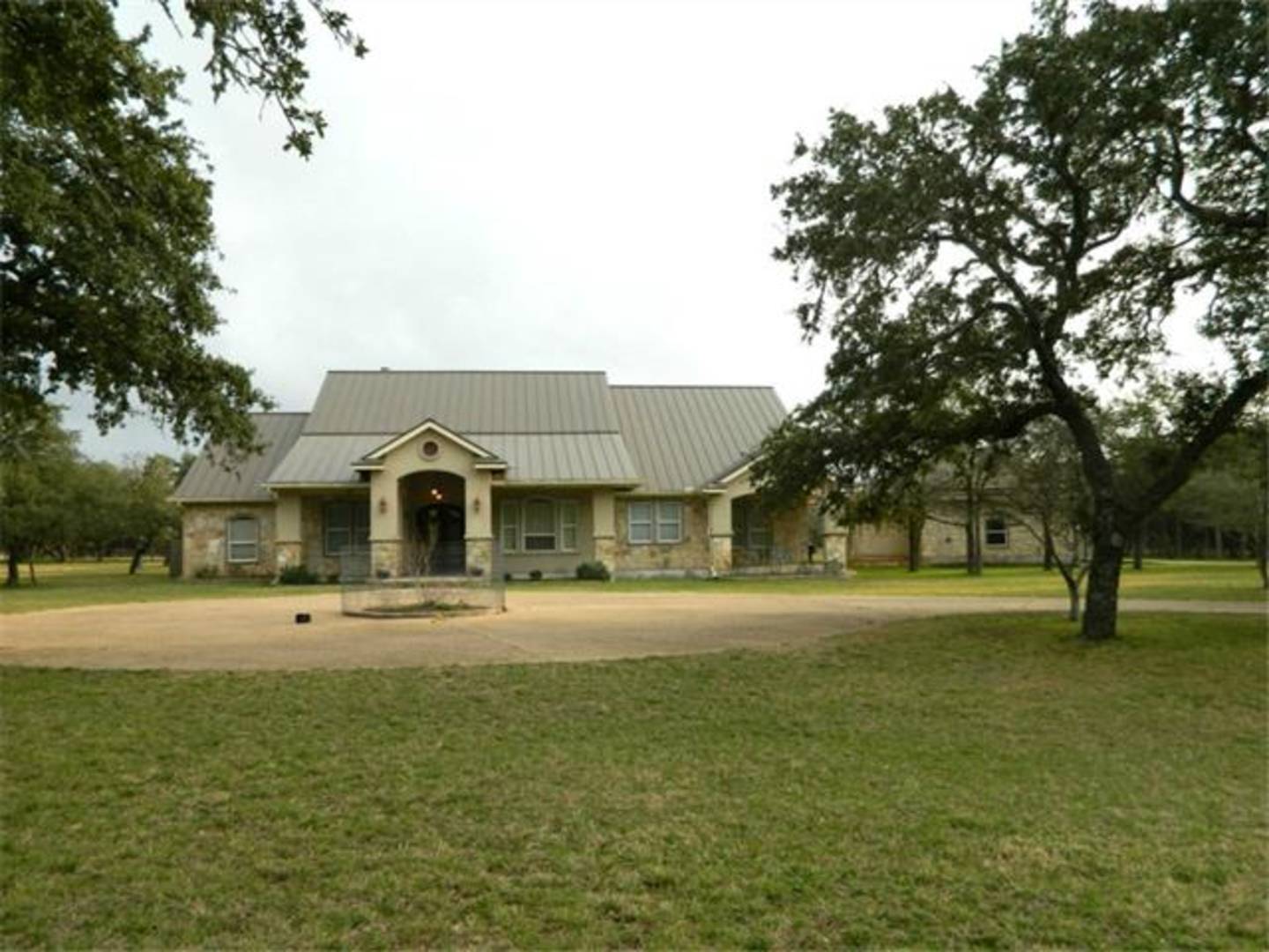 Brivity 101 Creekside Dr Buda TX Buda, TX 78610 Virtual Tour