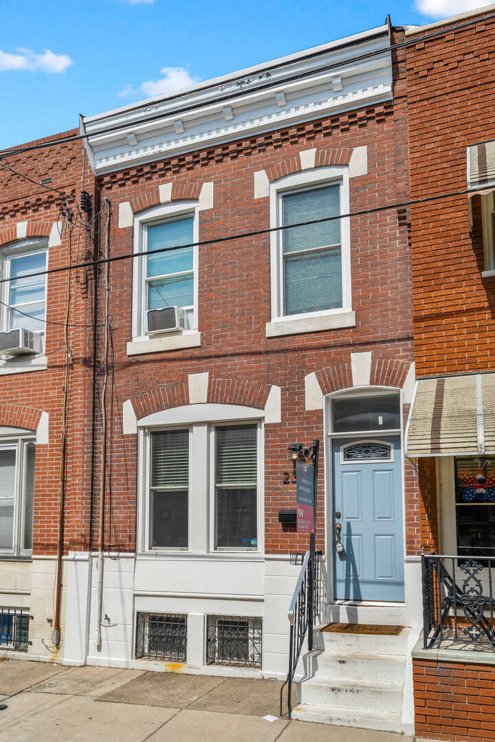 2314 S Warnock Street Philadelphia, PA 19148