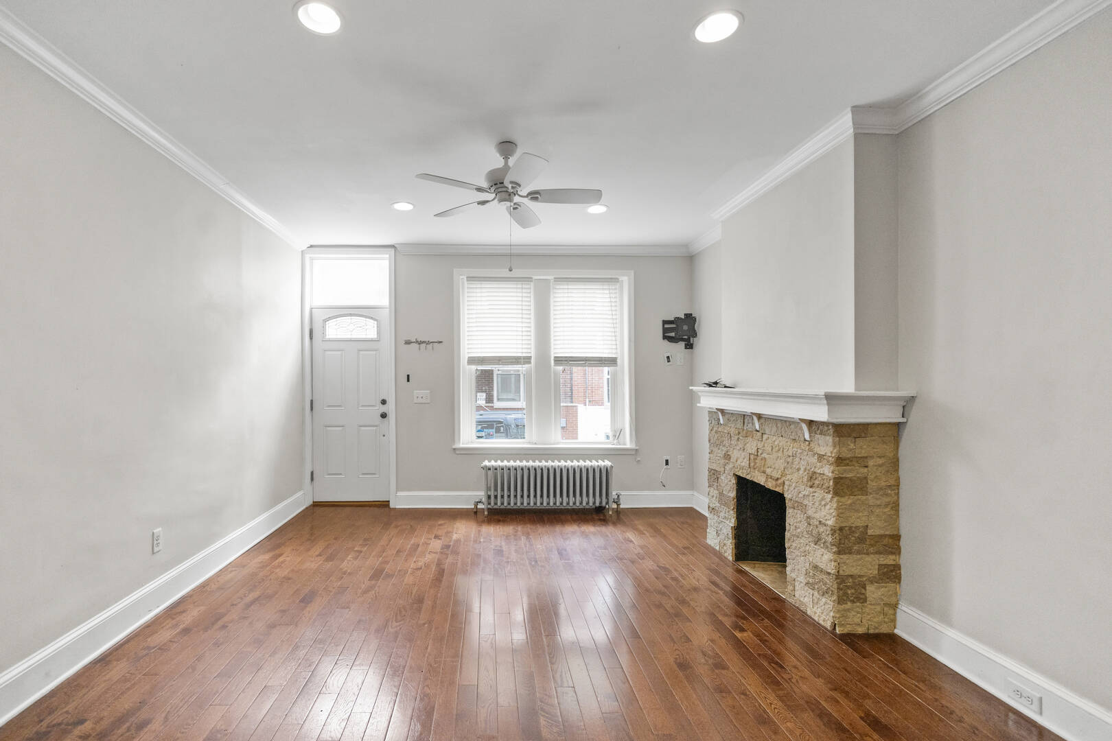 2314 S Warnock Street Philadelphia, PA 19148