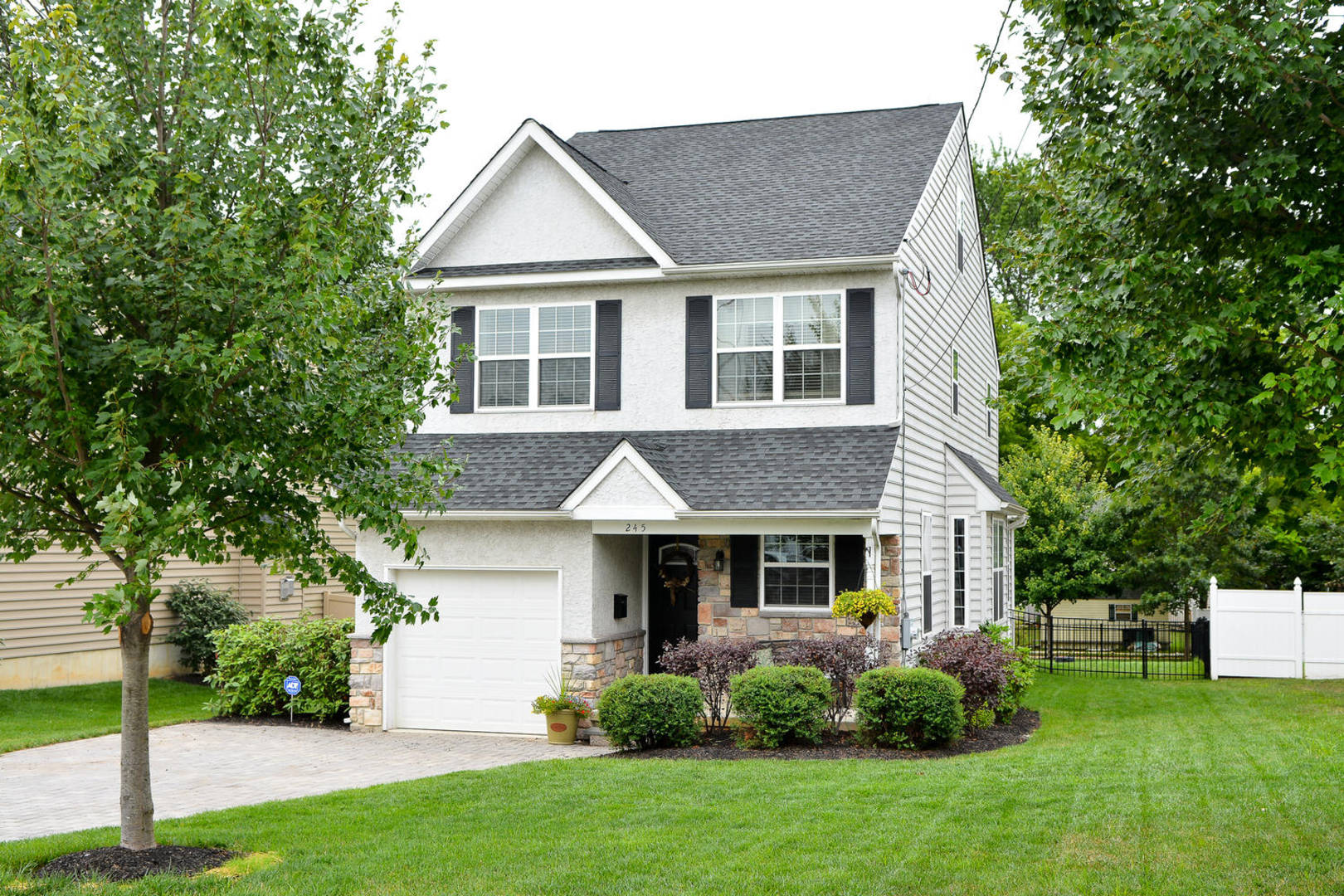 Brivity 245 Roberts Ave Conshohocken, PA 19428 Virtual Tour