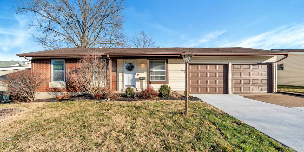 Brivity 672 Green Hedge Dr. Fenton, MO 63026
