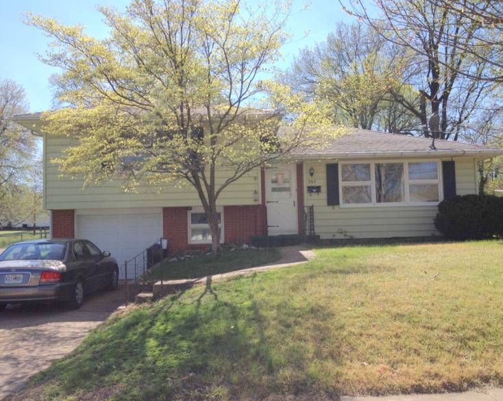 Brivity 307 E Colorado Street Windsor, MO 65360