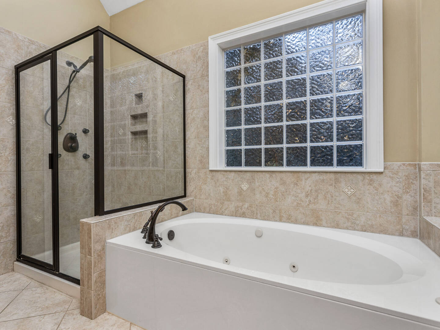 201 Horseshoe Lake Drive Spartanburg, SC 29306
