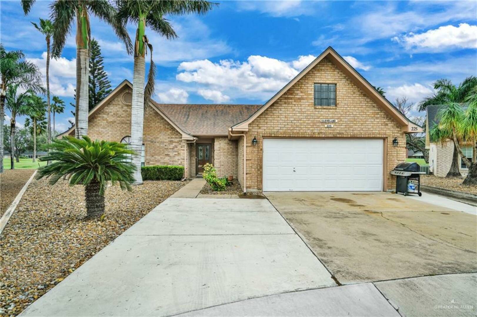 Brivity 225 Rebecca Drive Alamo, TX 78516 Virtual Tour