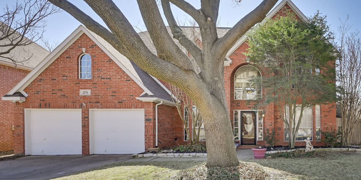 Brivity 2734 Hidden Lake Drive Grapevine, TX 76051