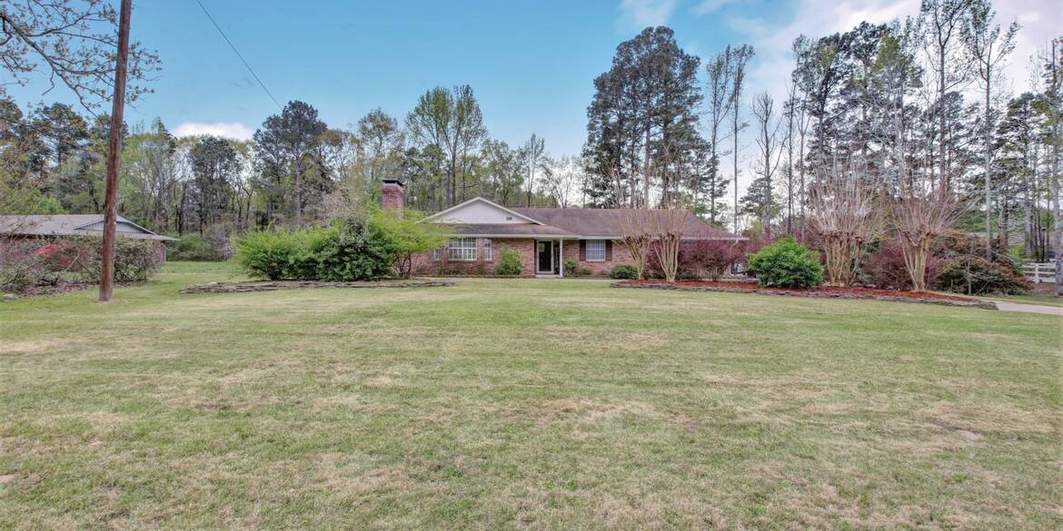 Brivity 1718 Ridgway Road Pine Bluff, AR 71603