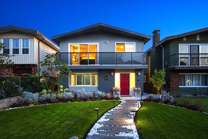 Brivity 4762 Street, Burnaby Burnaby, BC V5C2V8