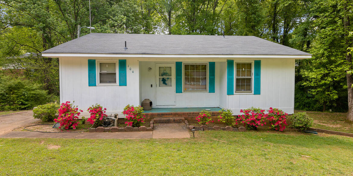 Brivity 104 Padgett Court Wellford SC 29385