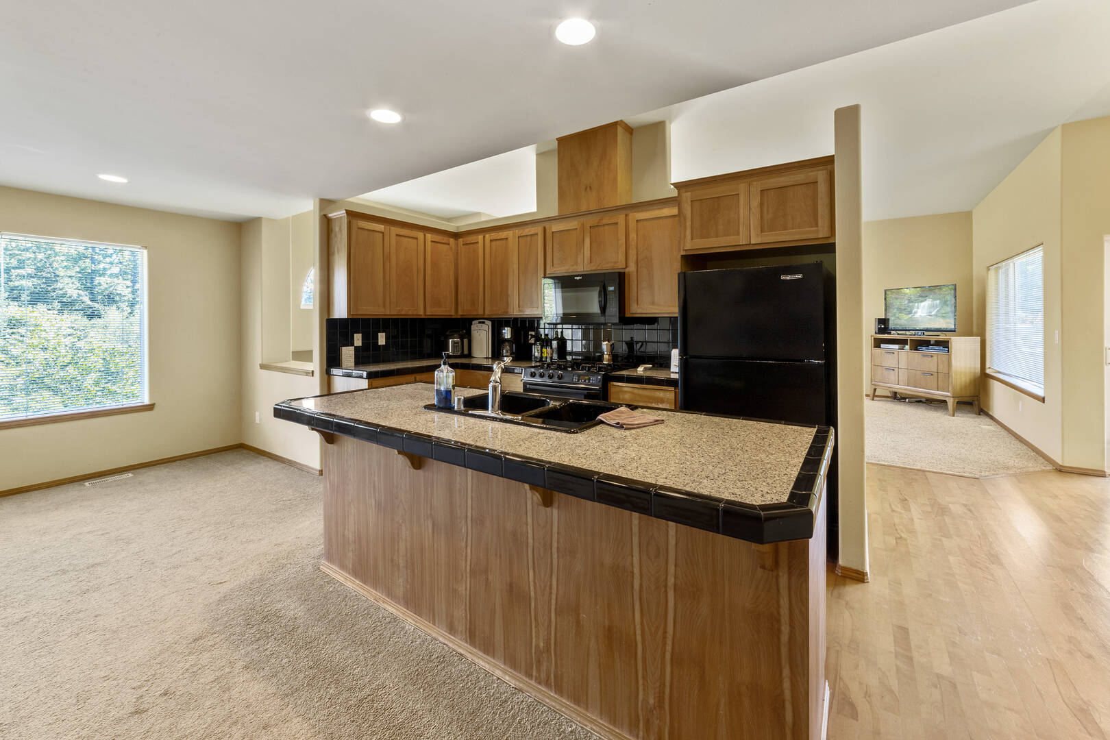 4631 Ann Ct, Bellingham, WA 98229