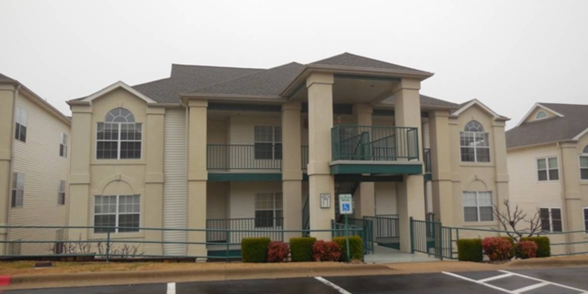 Brivity 351 S Wildwood Dr 96 Branson, MO 65616