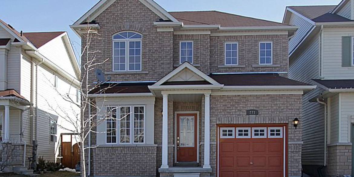 Brivity 271 GREENWOOD DRIVE Angus, ON L0M1B4