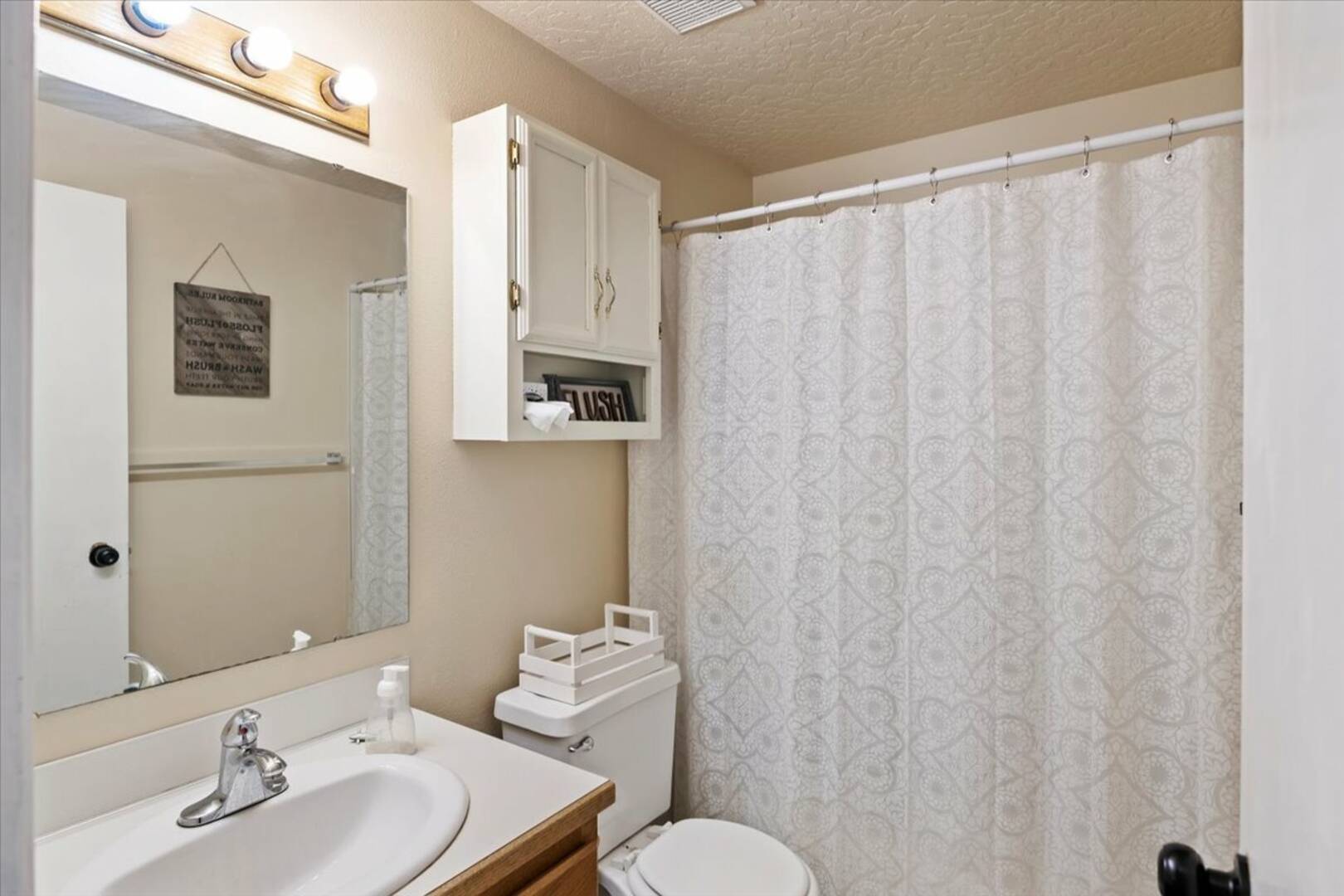 3764 S Springfield  Meridian, ID 83642