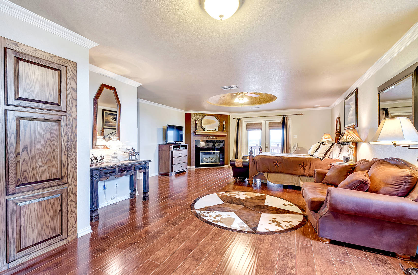 Brivity 1804 W. Westhill Cleburne, TX 76033 Virtual Tour
