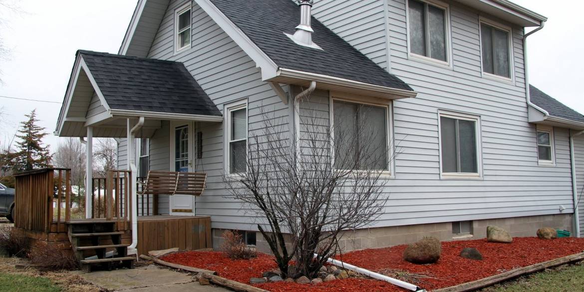 Brivity 5393 200th Ave. Carlisle, IA 50047