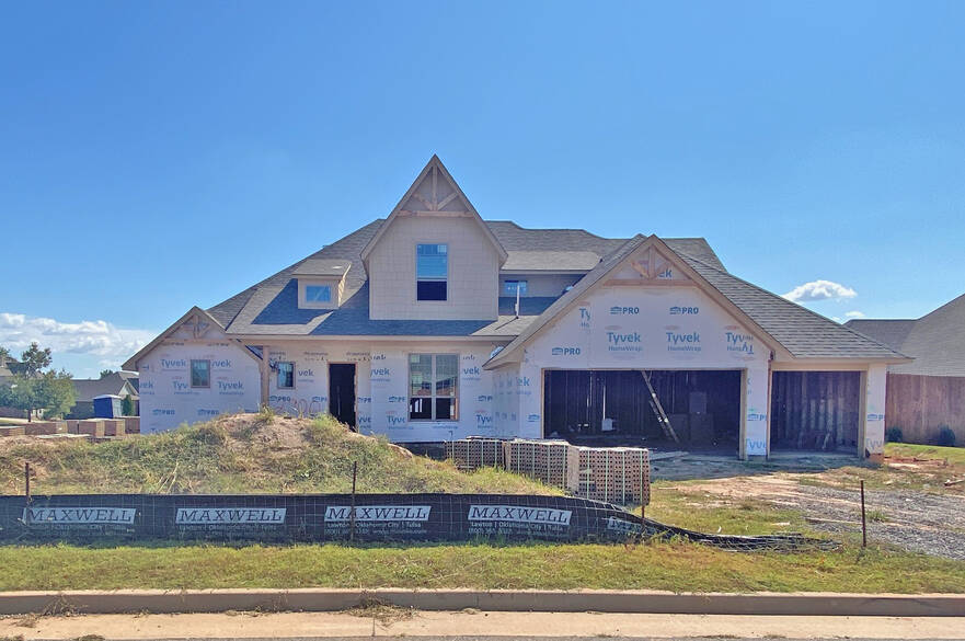 Brivity 2900 Warwick Pl Edmond, OK 73013