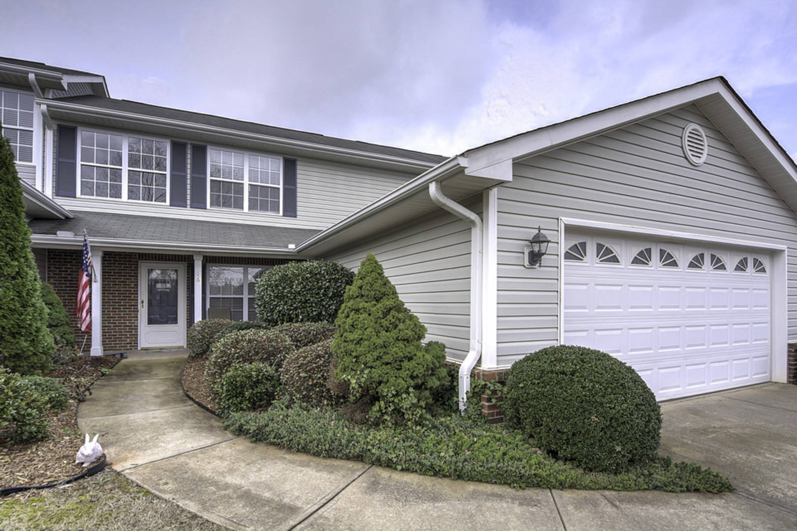 Brivity 16 River birch way Greer, SC 29650 Virtual Tour