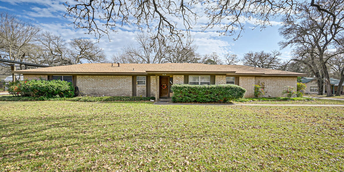 Brivity 207 Hemphill Hico, Texas 76457