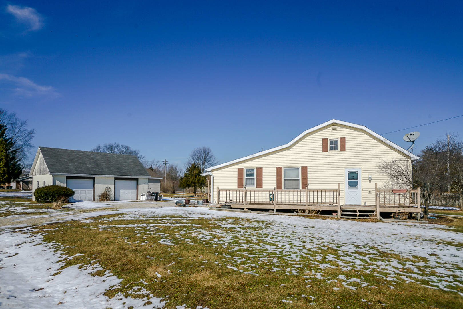 Brivity 2106 Bloomington Rd East Peoria, IL 61611 Virtual Tour