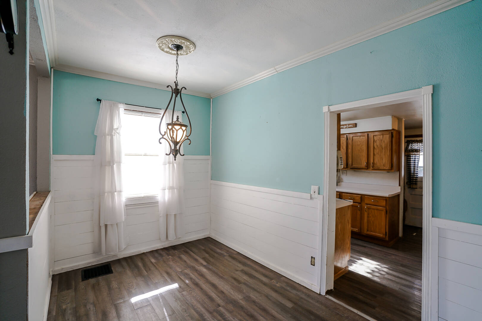 Brivity 2106 Bloomington Rd East Peoria, IL 61611 Virtual Tour