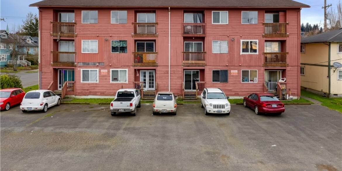 Brivity 303 2nd St E Aberdeen, WA 98520