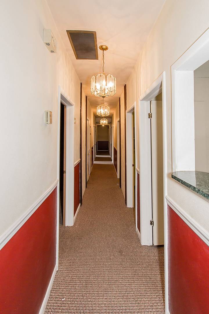 Brivity 922 SE Frank Phillips Bartlesville, OK 74006 Virtual Tour