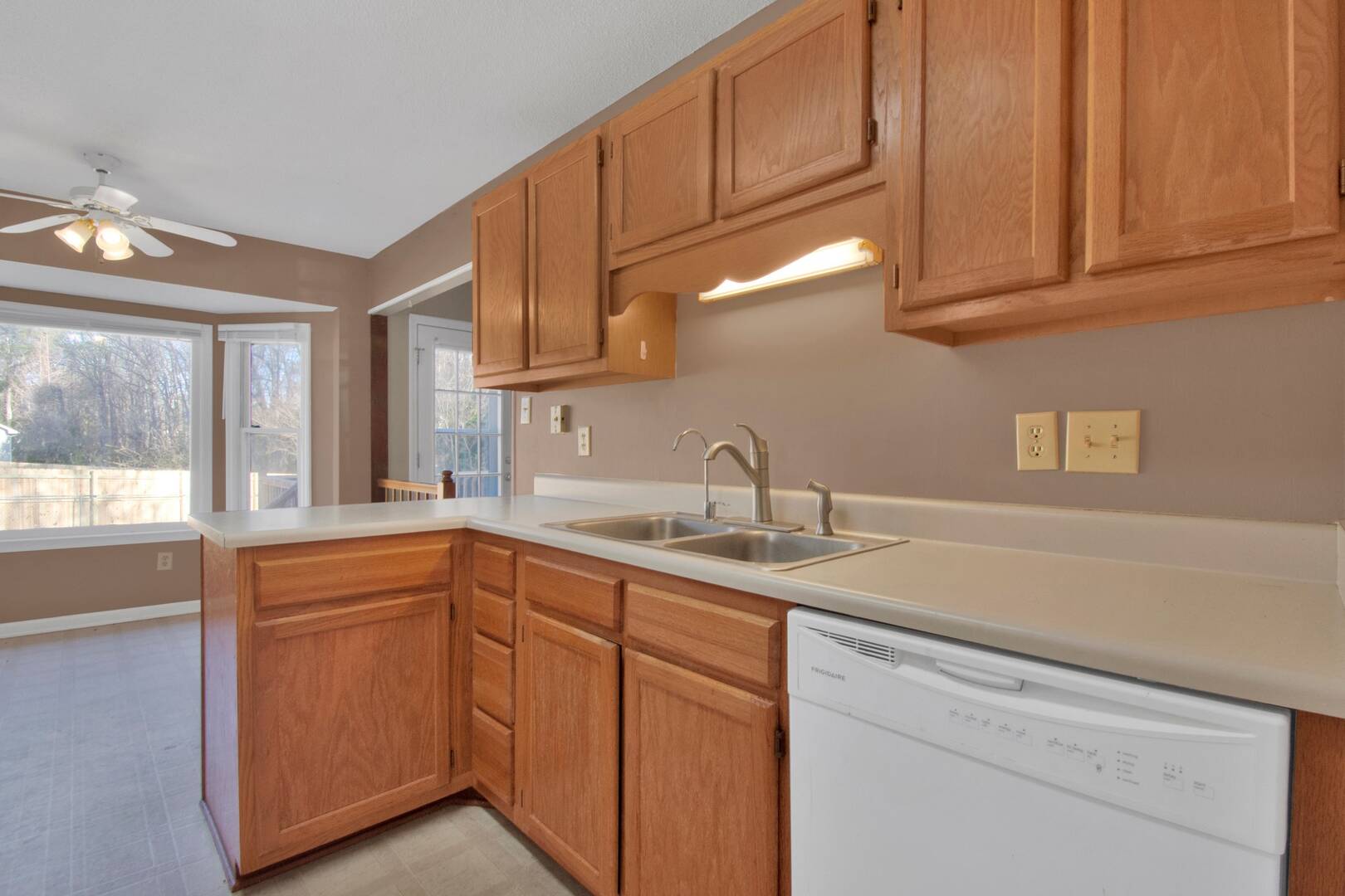7908 Sumter Pl Fayetteville, NC 28314