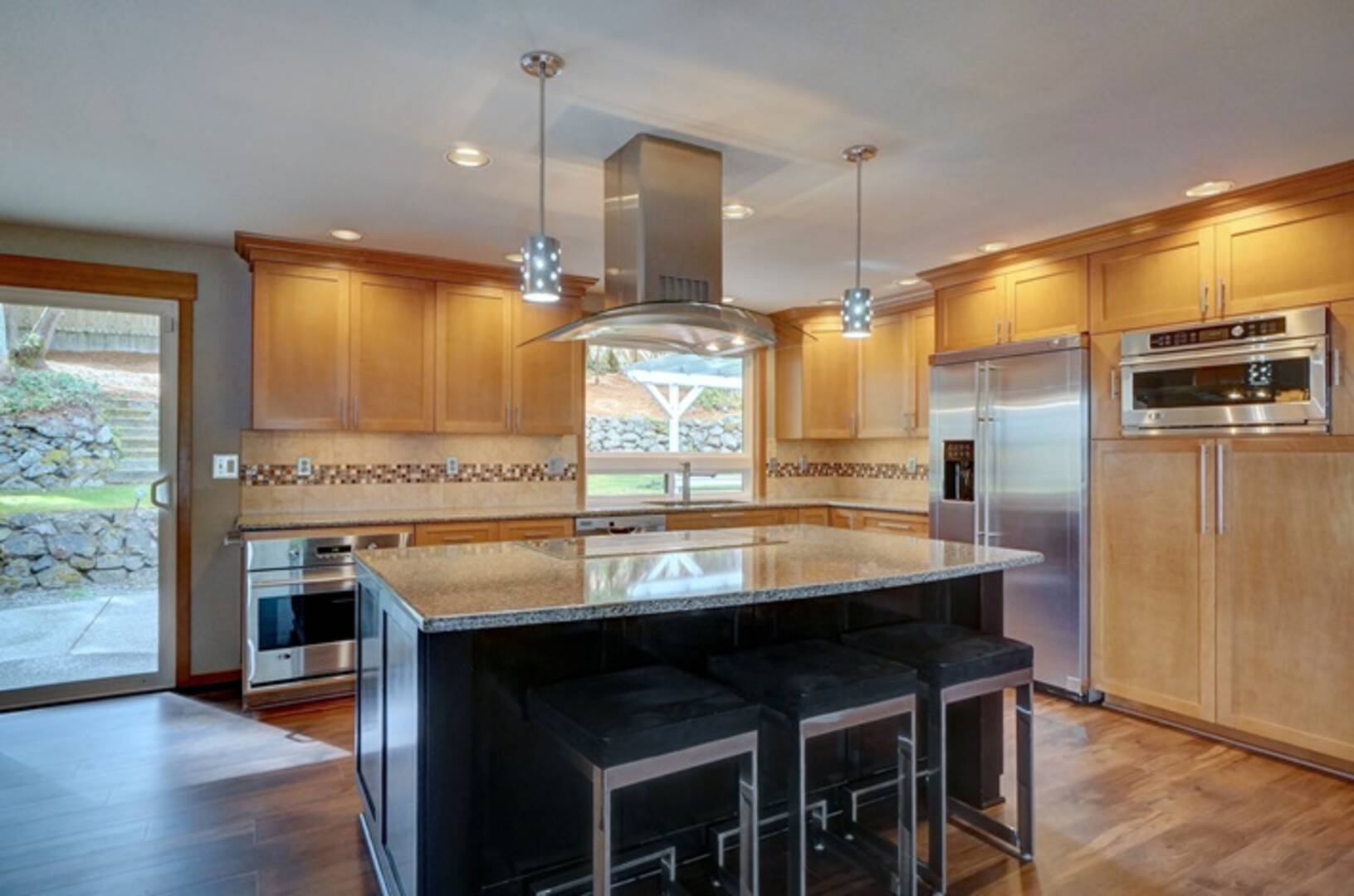 6722 Twin Hills Dr W University Place, WA 98467