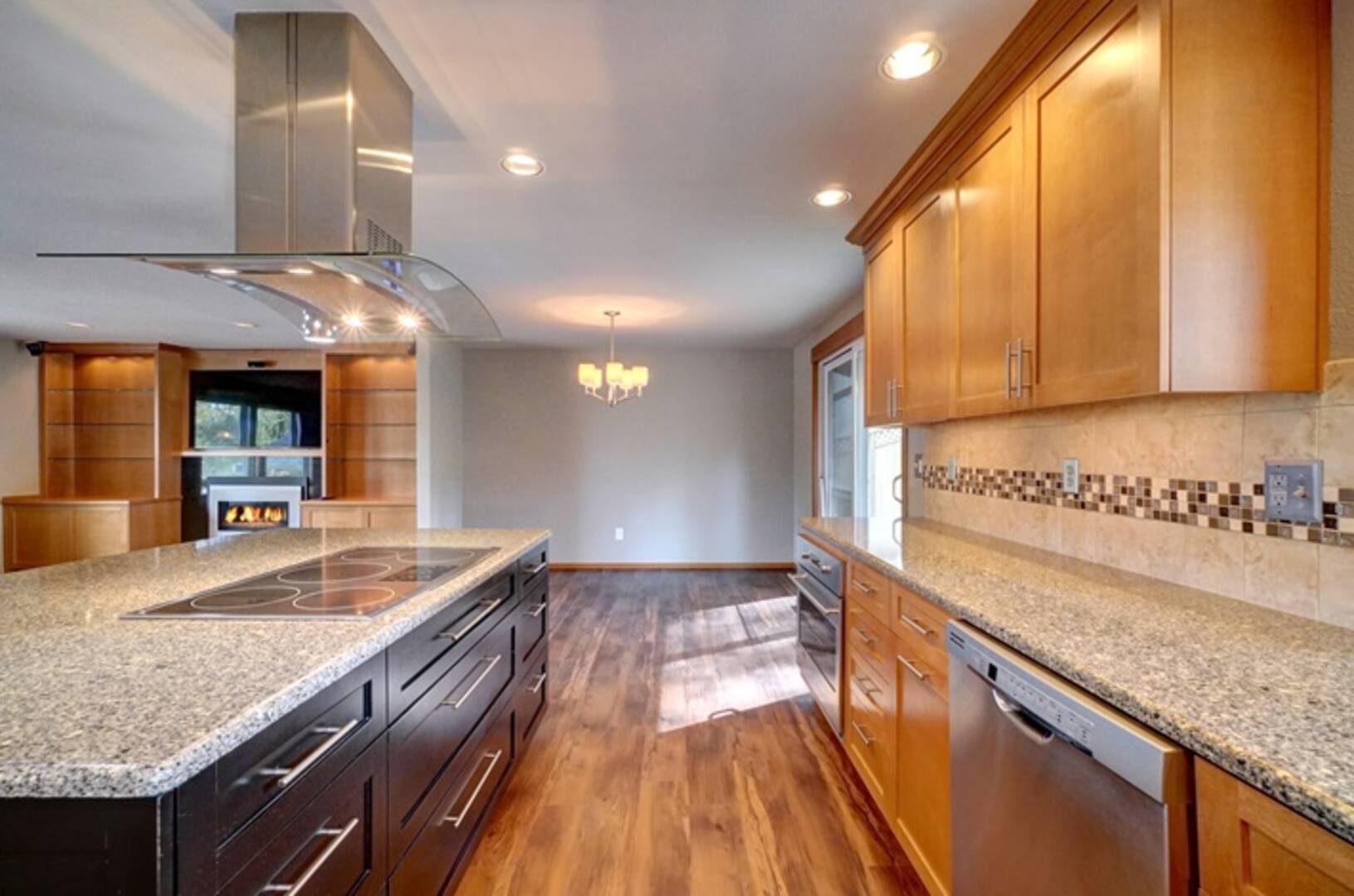 6722 Twin Hills Dr W University Place, WA 98467