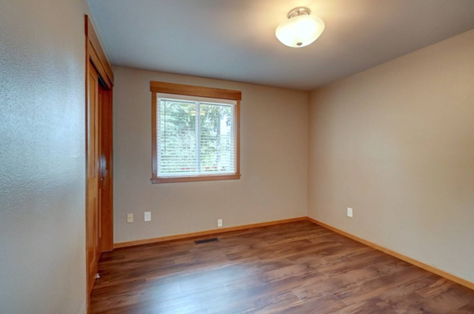 6722 Twin Hills Dr W University Place, WA 98467