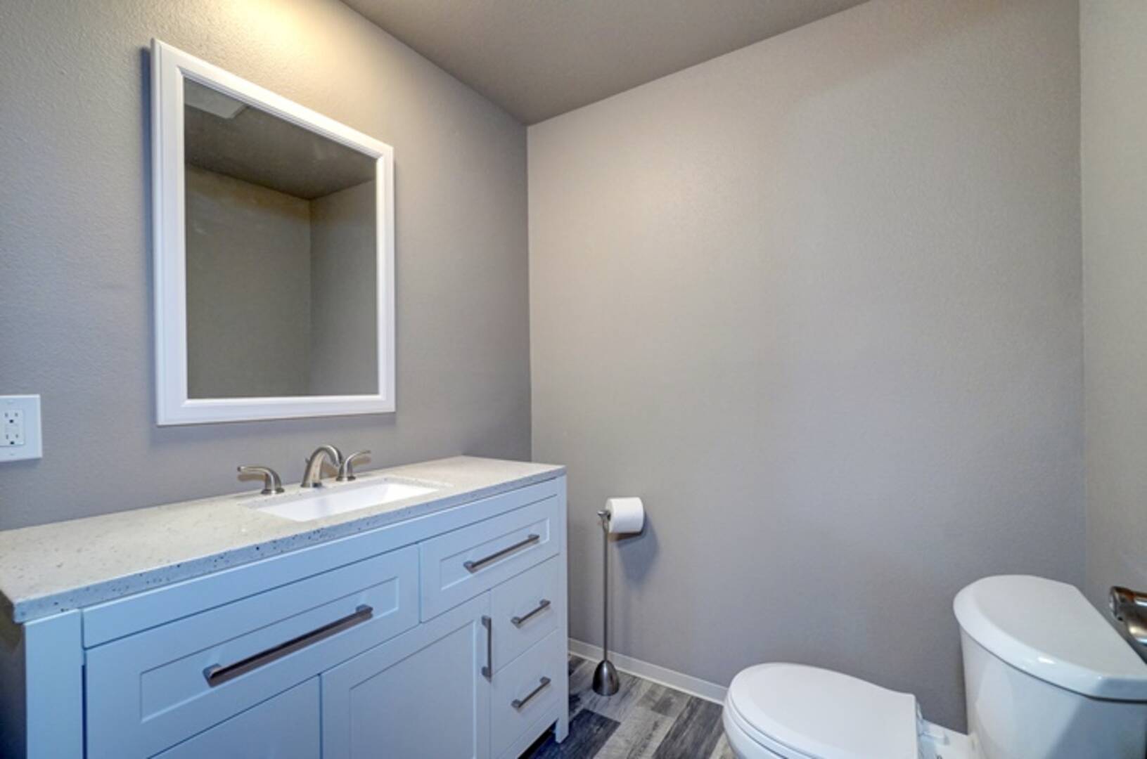 6722 Twin Hills Dr W University Place, WA 98467