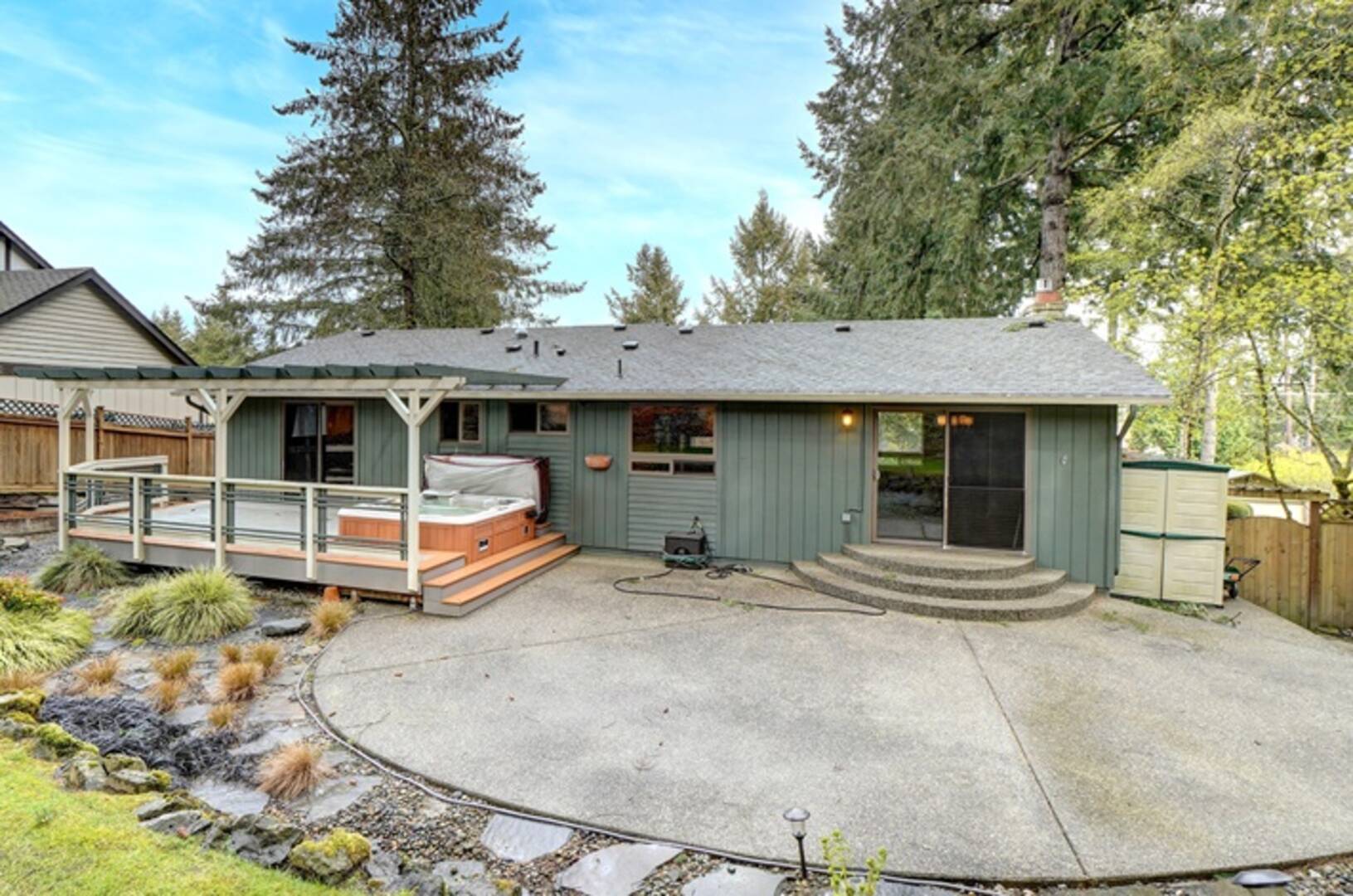 6722 Twin Hills Dr W University Place, WA 98467