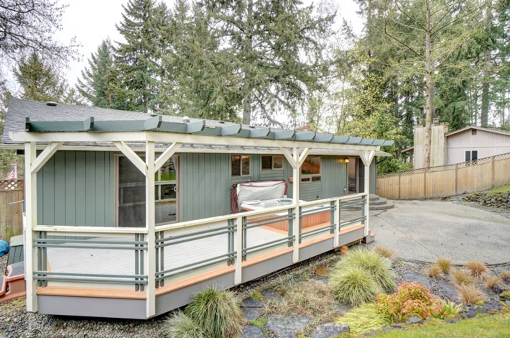 6722 Twin Hills Dr W University Place, WA 98467