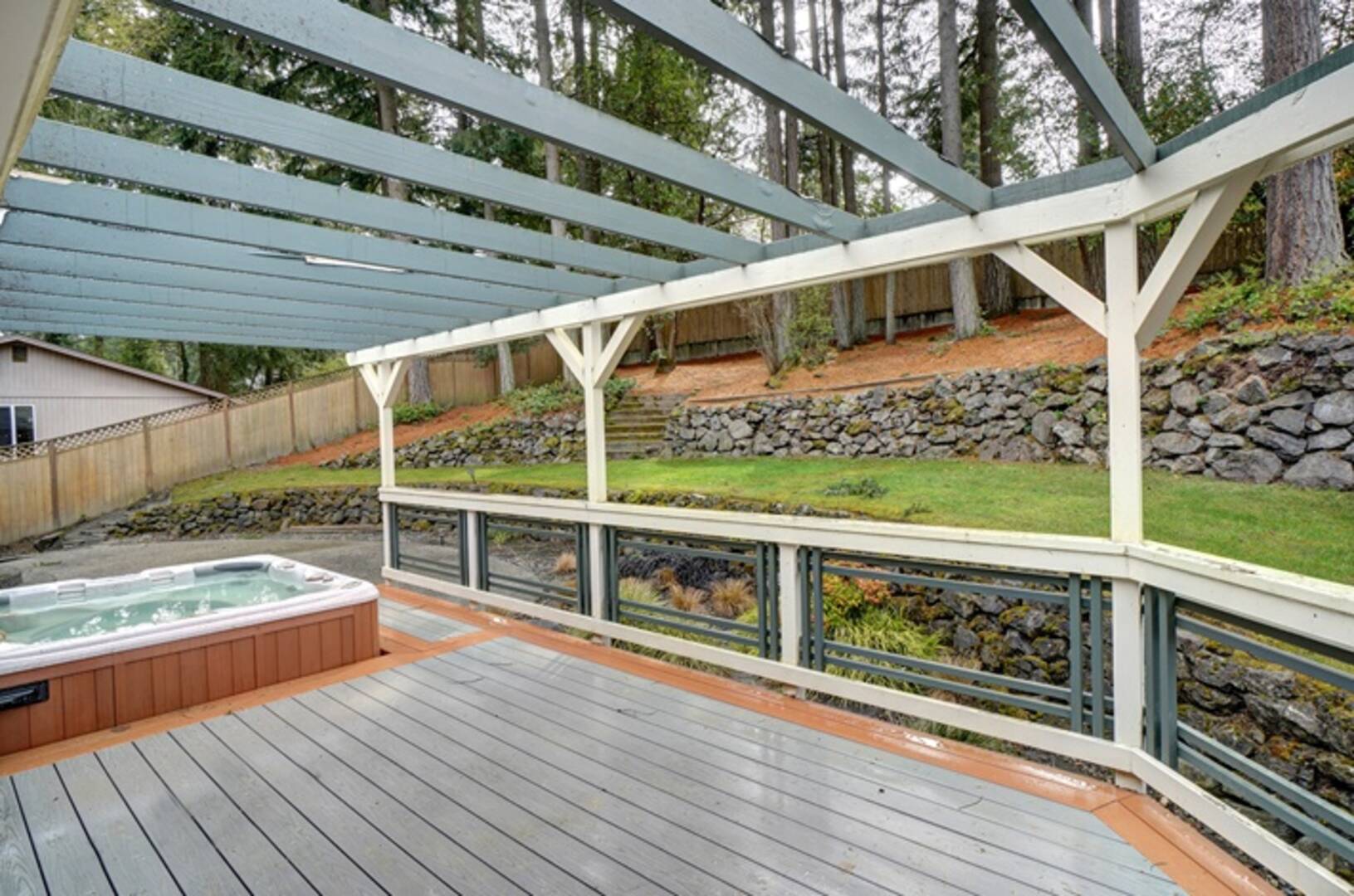 6722 Twin Hills Dr W University Place, WA 98467