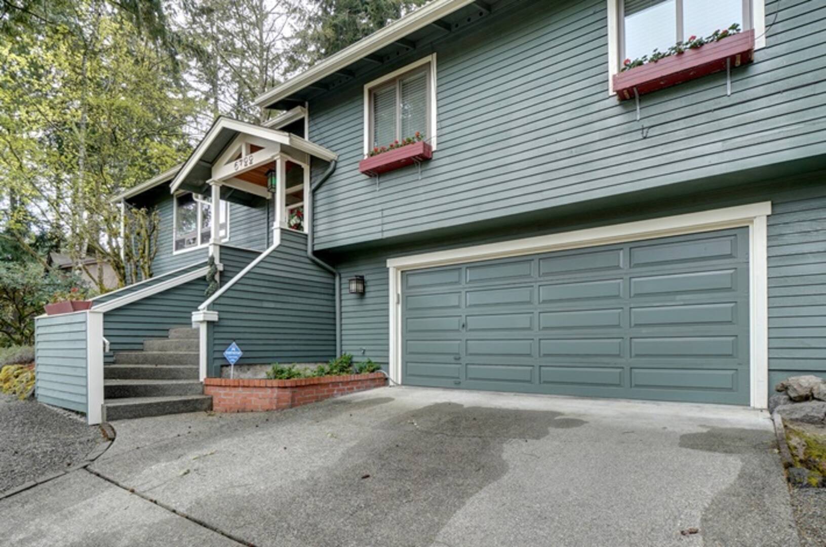 6722 Twin Hills Dr W University Place, WA 98467