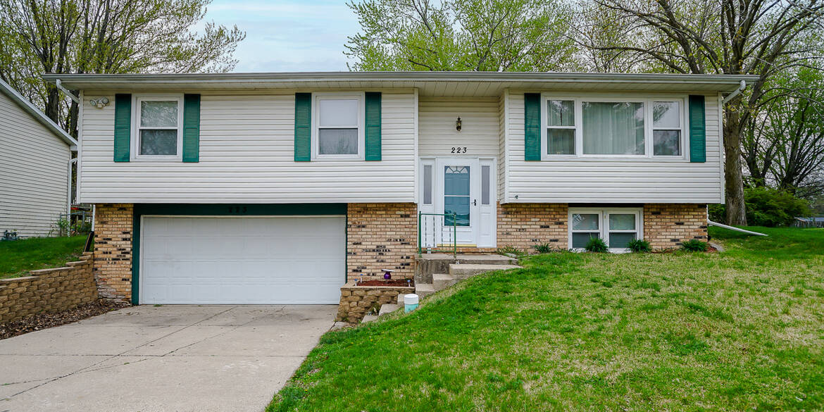 Brivity 223 Maple Park Rd Pekin, IL 61554