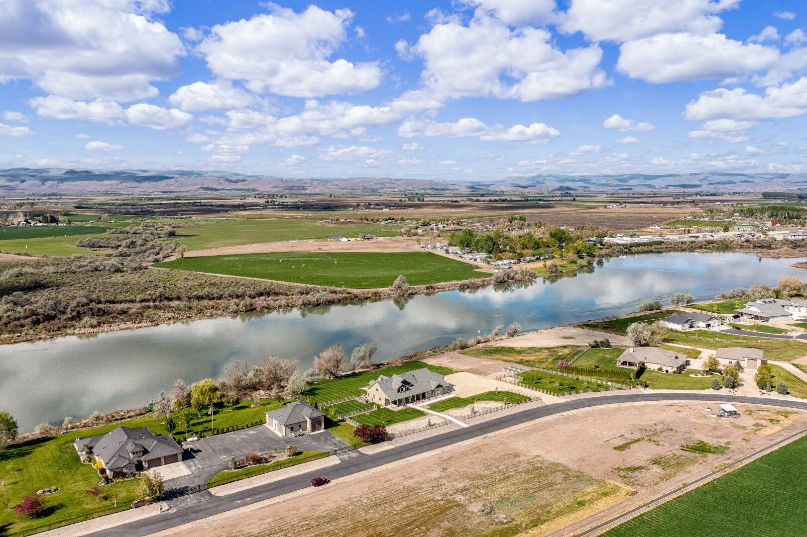 Brivity 25397 Marina Ct Wilder, ID 83676 Virtual Tour