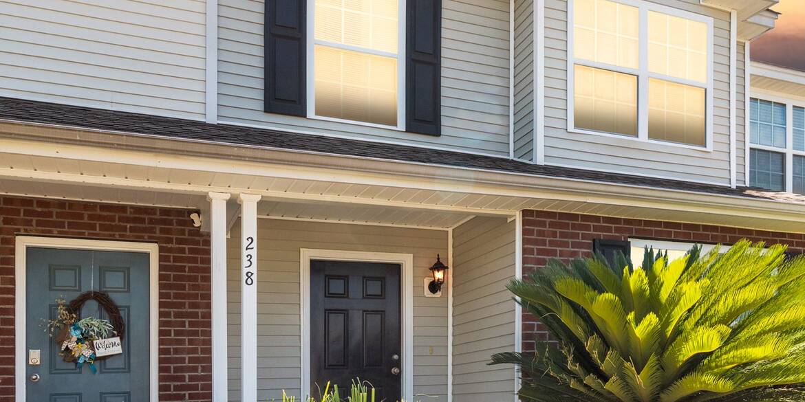 Brivity 238 Sonata Circle Pooler, 31322