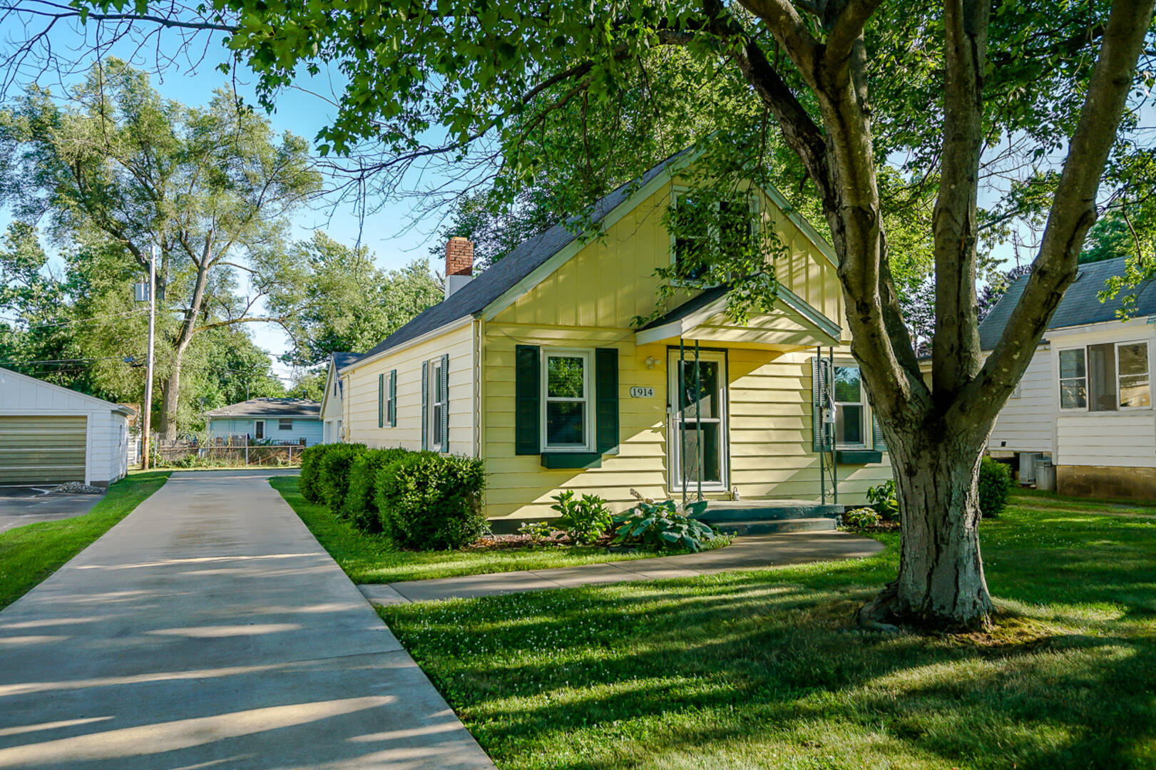 1914 W Richwoods Blvd Peoria, IL 61604